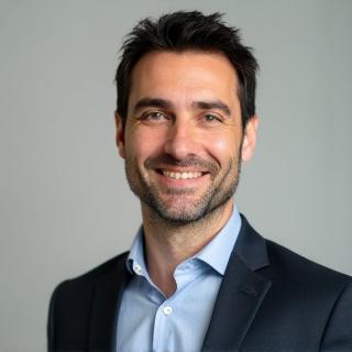 Ritratto professionale di Lorenzo Rossi